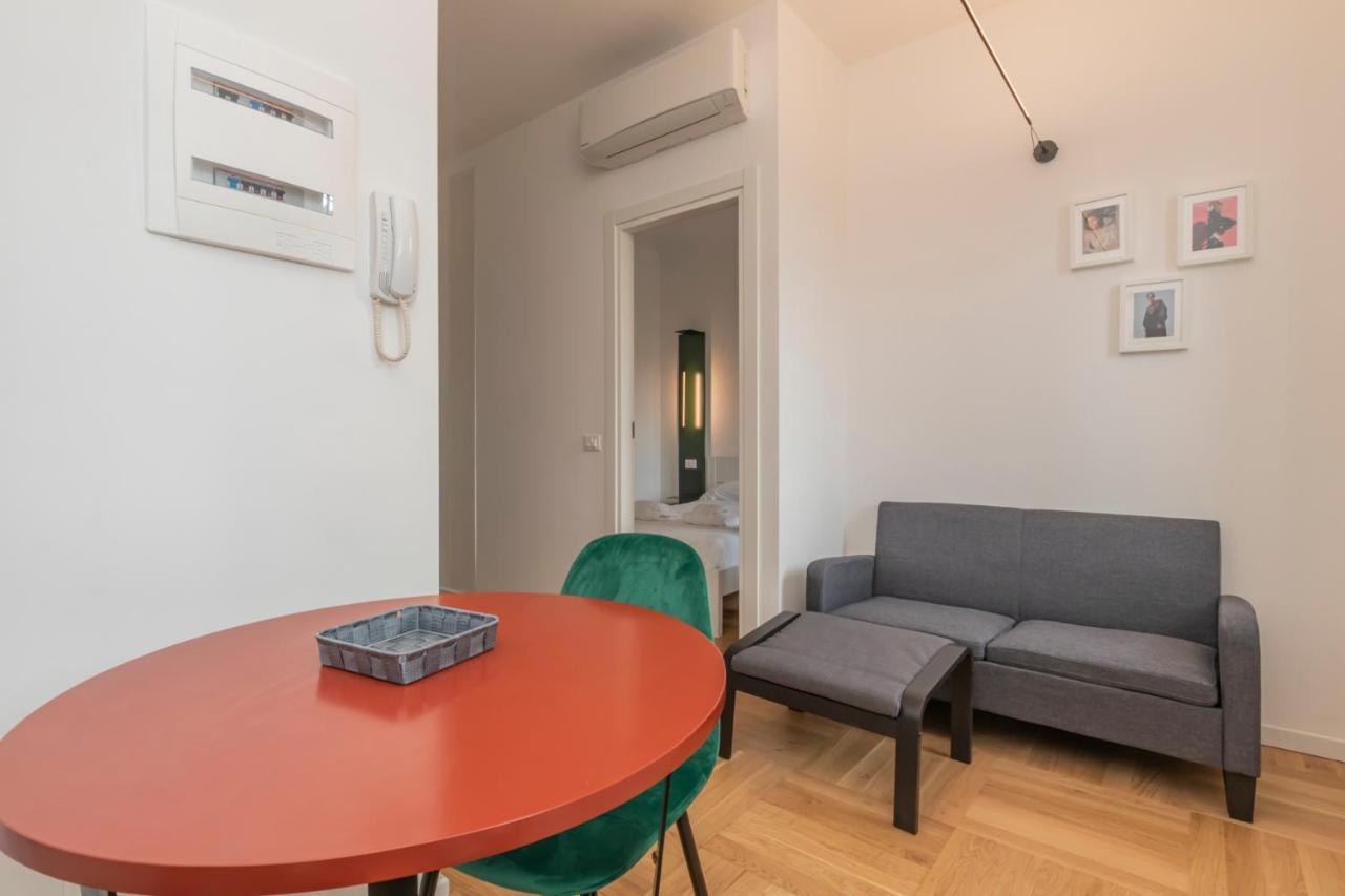 Luxury Apartment Savona 65 Milan Luaran gambar